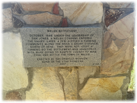 Plaque at the Welsh–Harker Settlement Monument